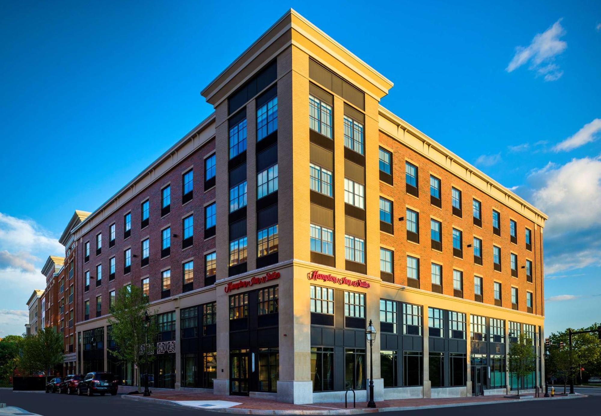 Hampton Inn & Suites Portsmouth Downtown Exterior foto